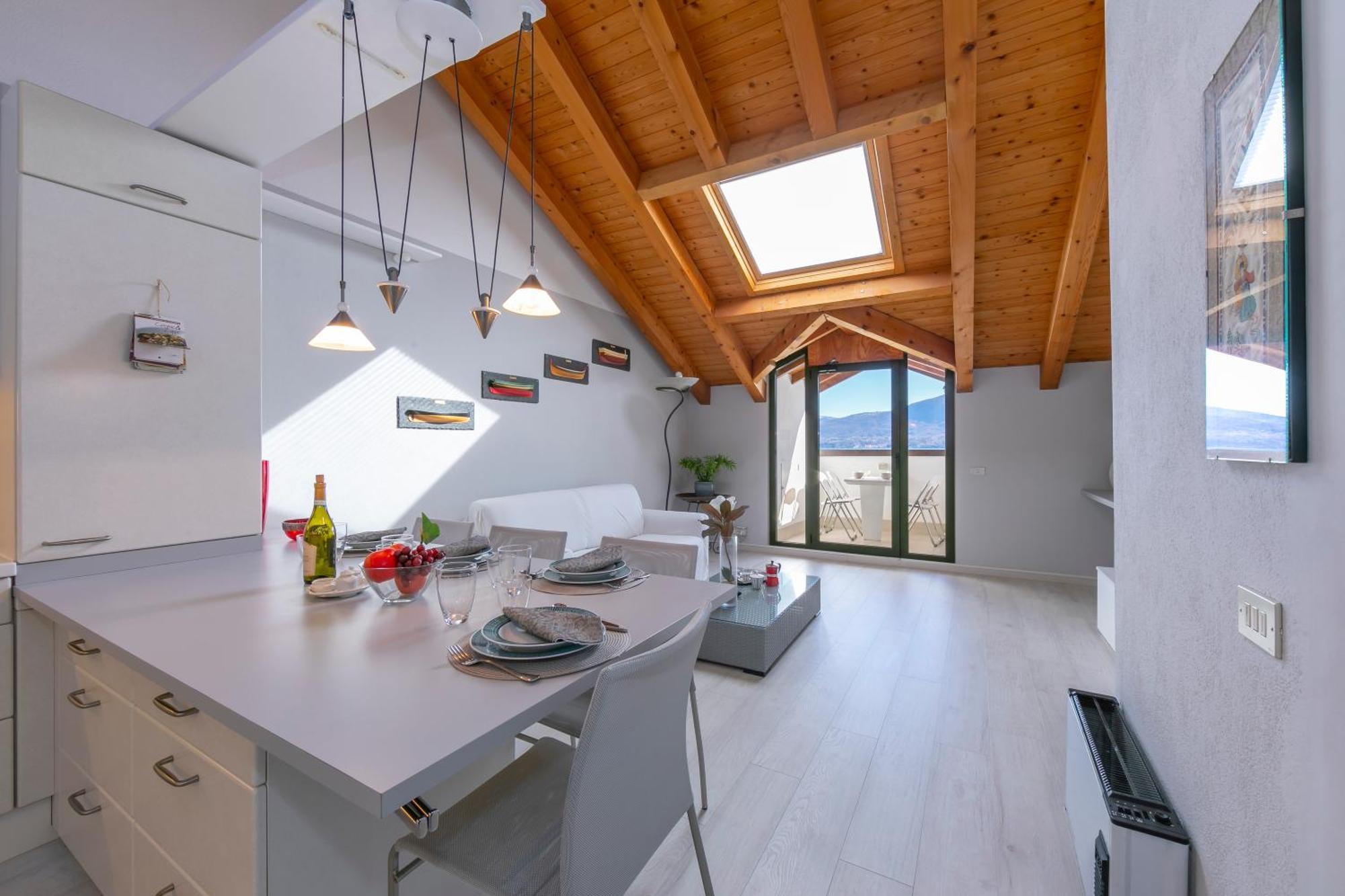 Blu Lake Apartment On Ghiffa Beach - Happy Rentals Exterior foto